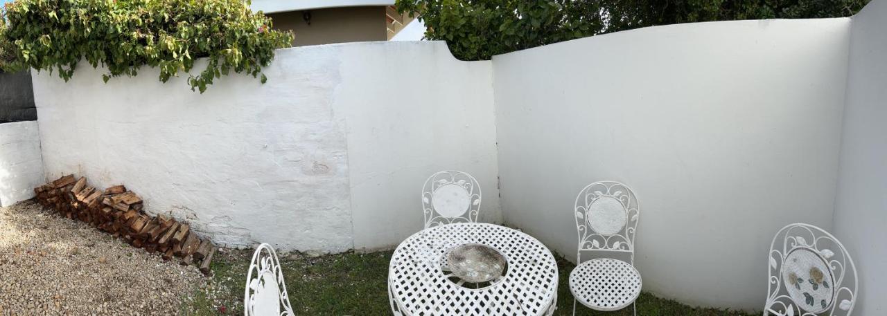 De La Fontaine Guest Cottage And Pool View Luxury Suite プレッテンバーグ・ベイ エクステリア 写真